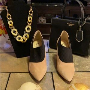 NEW!!!!!!!  Nine West Black & Biege Booties